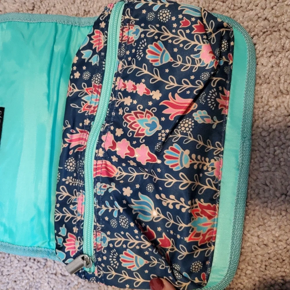Macy's Floral Women's Hanging Travel Tolietry Bag New With Tag
